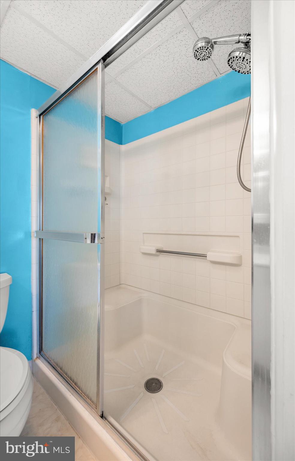722 Mooring Road, Unit A102 Ocean City, MD 21842 - Photo 21 of 40 Primary bath with walk-in shower