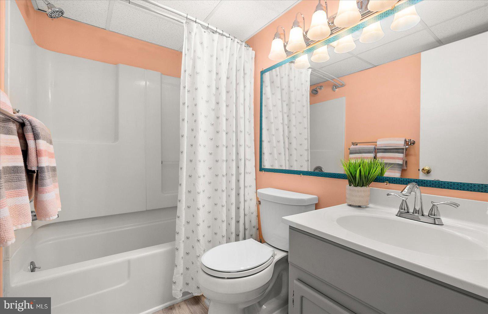 722 Mooring Road, Unit A102 Ocean City, MD 21842 - Photo 24 of 40 Second full bathroom