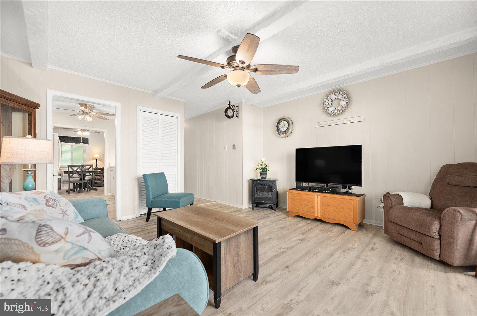 Spacious family room