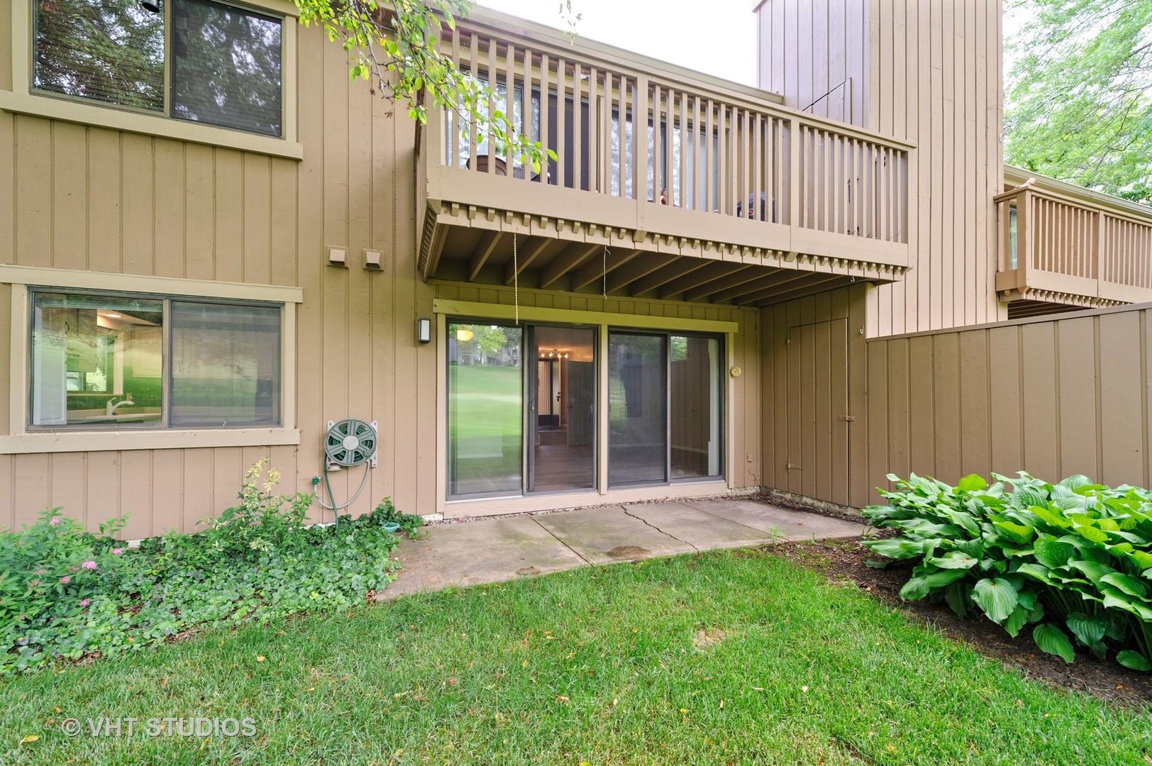746 Oak Hill Road, Unit D Lake Barrington, IL 60010 - Photo 12 of 38