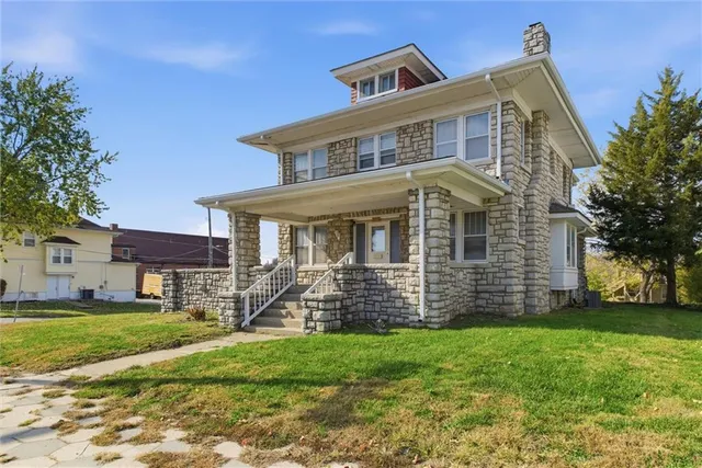 $295,000 | 502 North Liberty Street, Independence, MO 64050