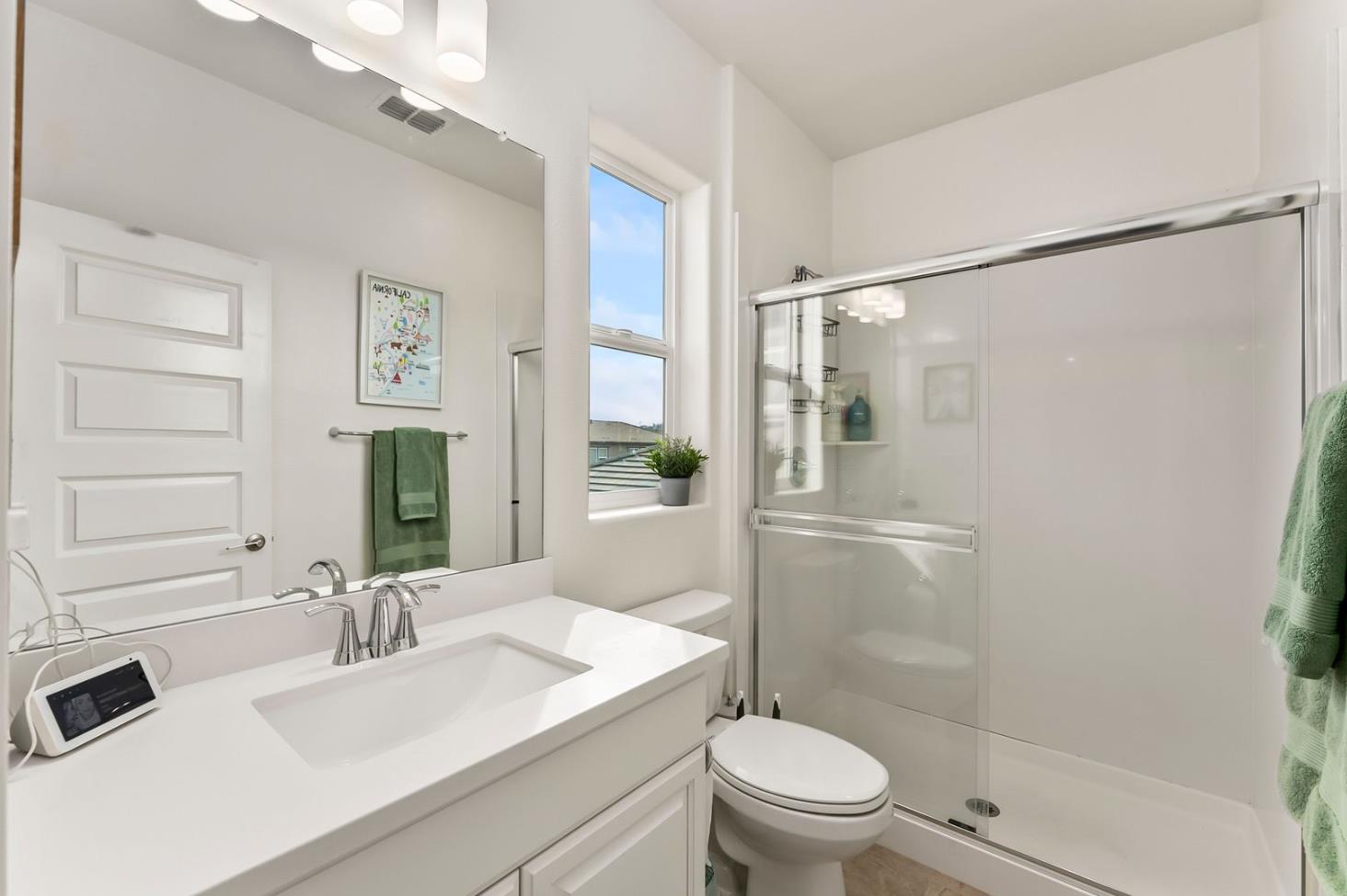 1509 Harvest Loop Folsom, CA 95630 - Photo 41 of 92 THE THIRD ENSUITE BEDROOM'S BATH, well appointed, light and bright!