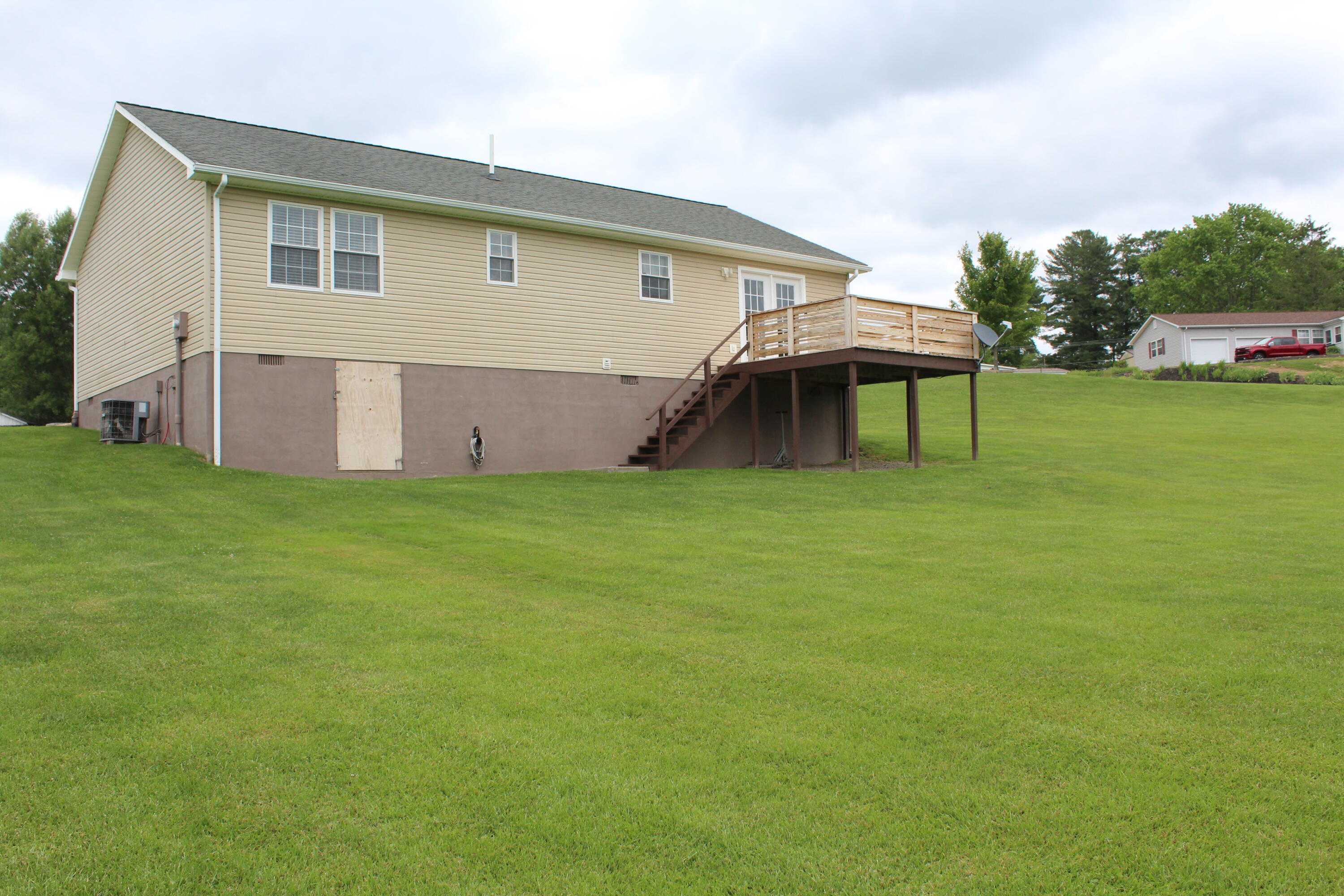 183 Saddlebrook Subdivision Road Lewisburg, WV 24901 - Photo 4 of 18 Gallery Image 4