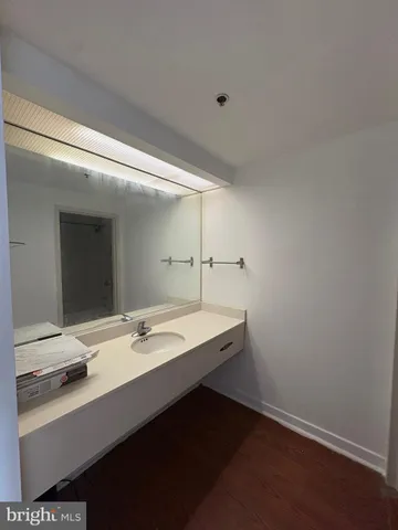 $145,000 | 1100 Vine Street, Unit P211, Philadelphia, PA 19107