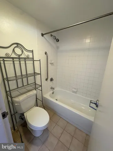 $145,000 | 1100 Vine Street, Unit P211, Philadelphia, PA 19107