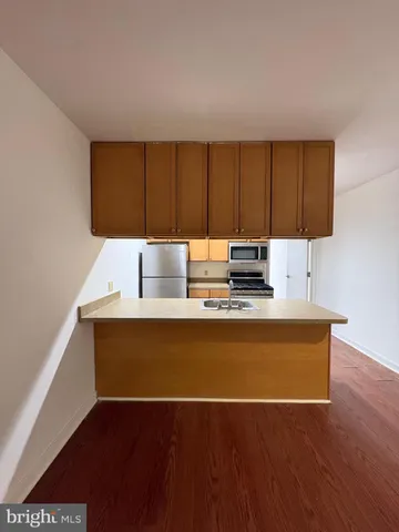$145,000 | 1100 Vine Street, Unit P211, Philadelphia, PA 19107