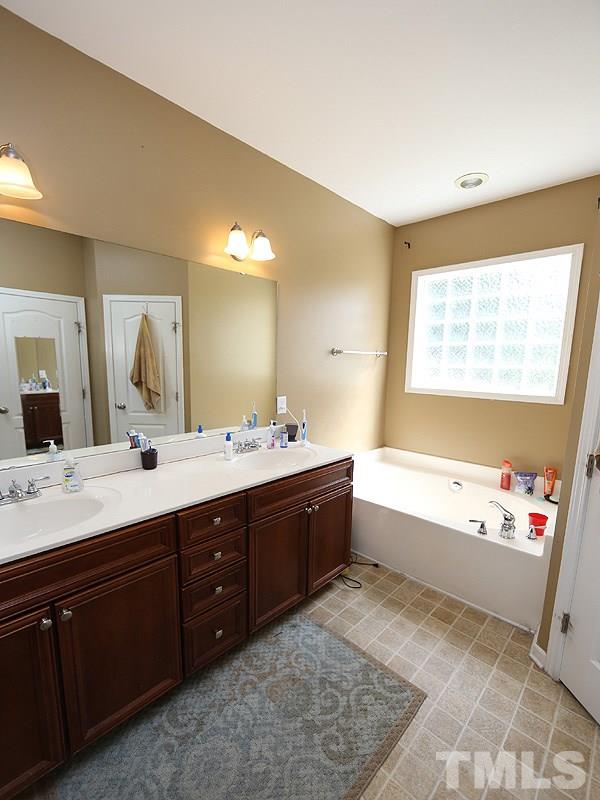 3967 Patriot Ridge Court Raleigh, NC 27610 - Photo 7 of 12 Gallery Image 7