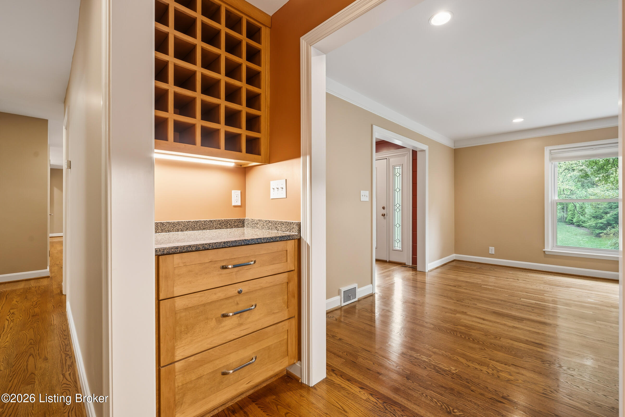 162 Arrowhead Road Louisville, KY 40207 - Photo 10 of 50 Bar Area