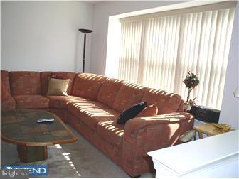 101 Coventry Way Mount Laurel, NJ 08054 - Photo 3 of 5 Family Room