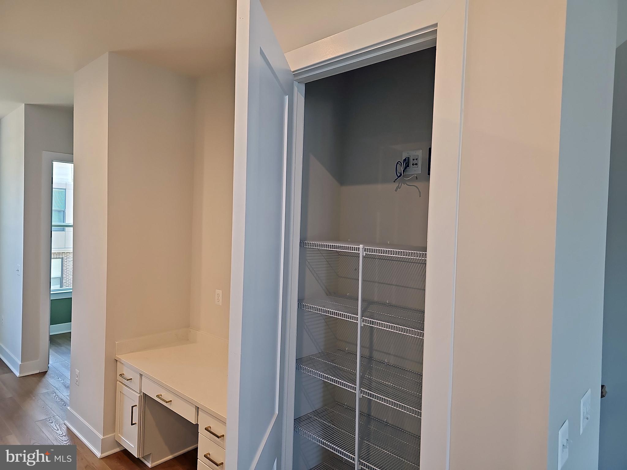 2333 Liberty Loop Herndon, VA 20171 - Photo 16 of 41 Large kitchen pantry
