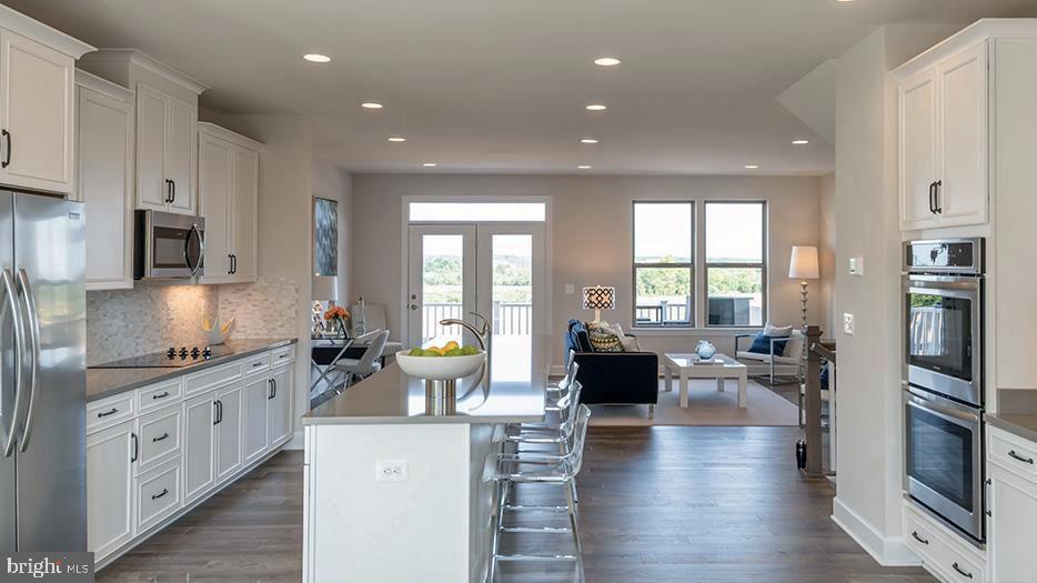 2333 Liberty Loop Herndon, VA 20171 - Photo 4 of 41