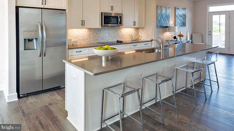 2333 Liberty Loop Herndon, VA 20171 - Photo 5 of 41