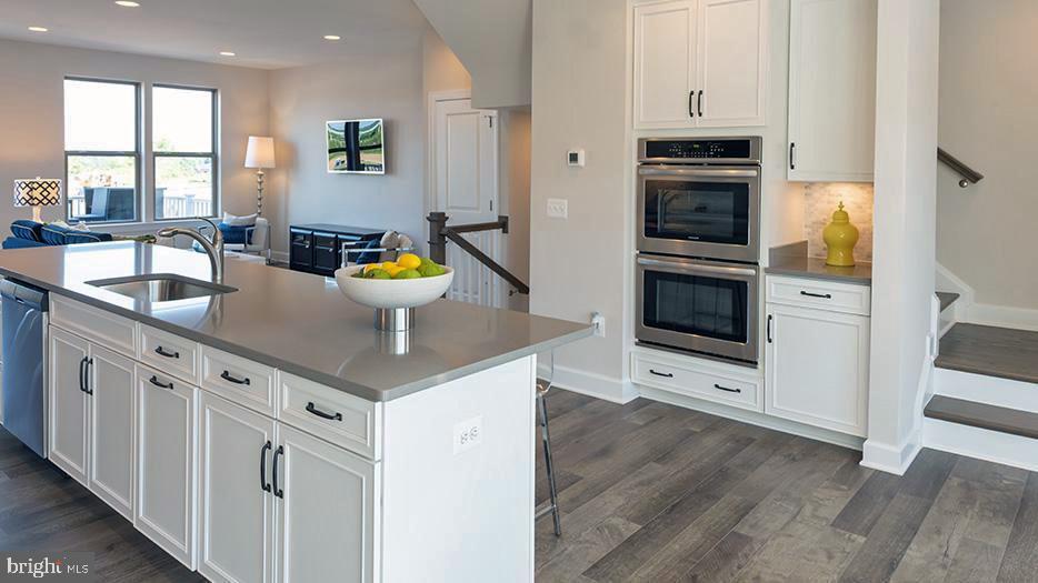 2333 Liberty Loop Herndon, VA 20171 - Photo 6 of 41