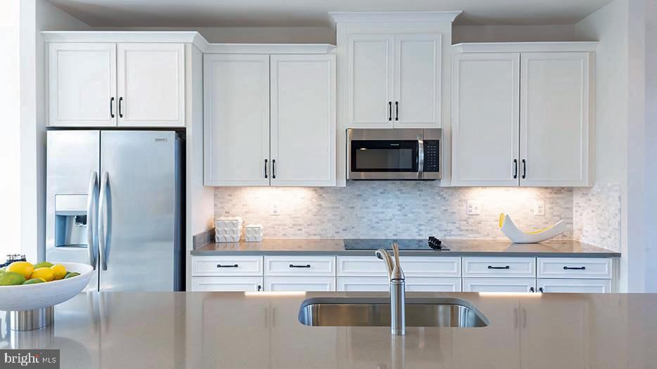 2333 Liberty Loop Herndon, VA 20171 - Photo 7 of 41