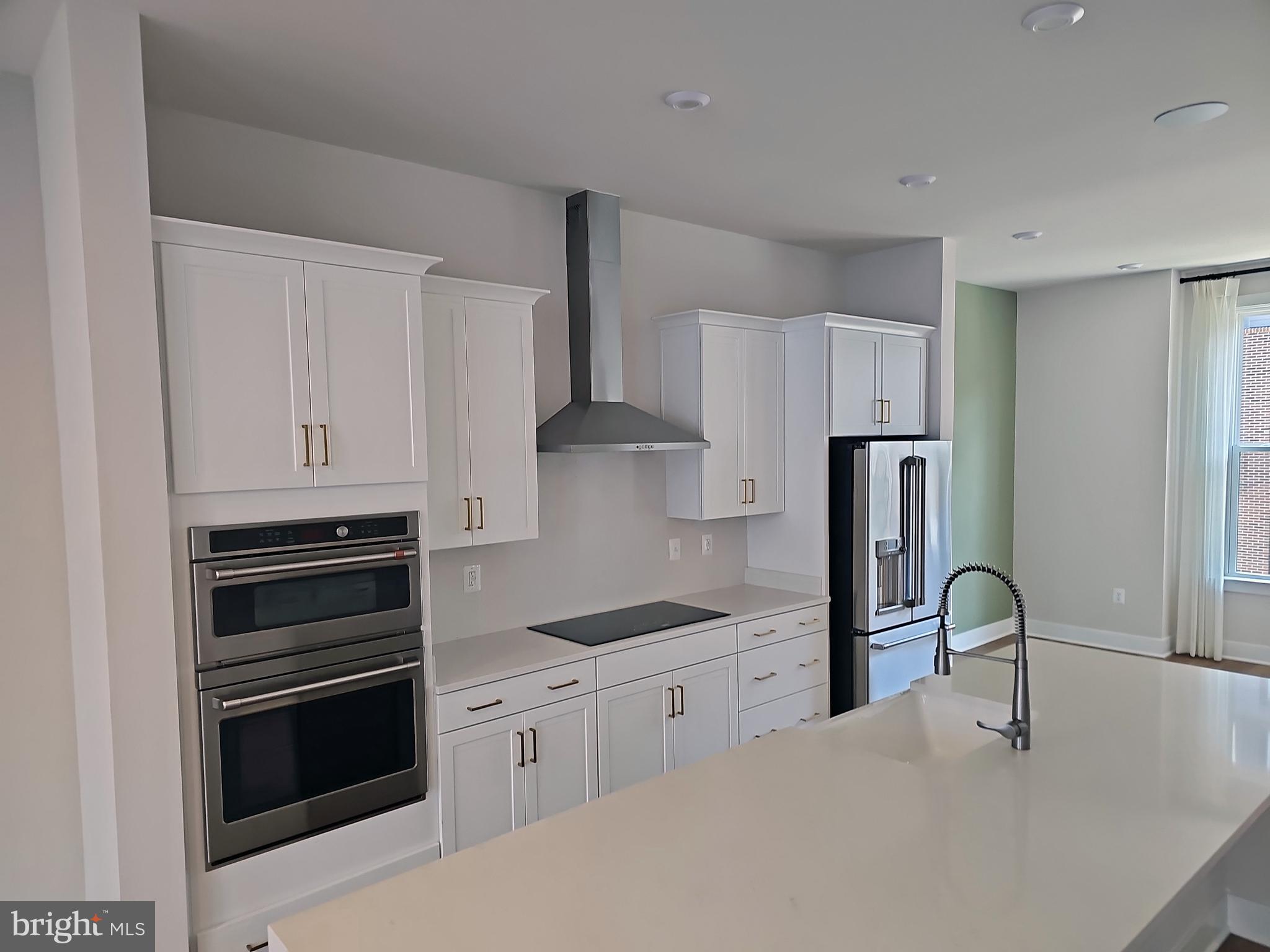 2333 Liberty Loop Herndon, VA 20171 - Photo 9 of 41 Electric stove is newest generation convection