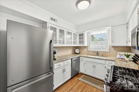 $300,000 | 2229 Rexford Road, Unit C, Charlotte, NC 28211