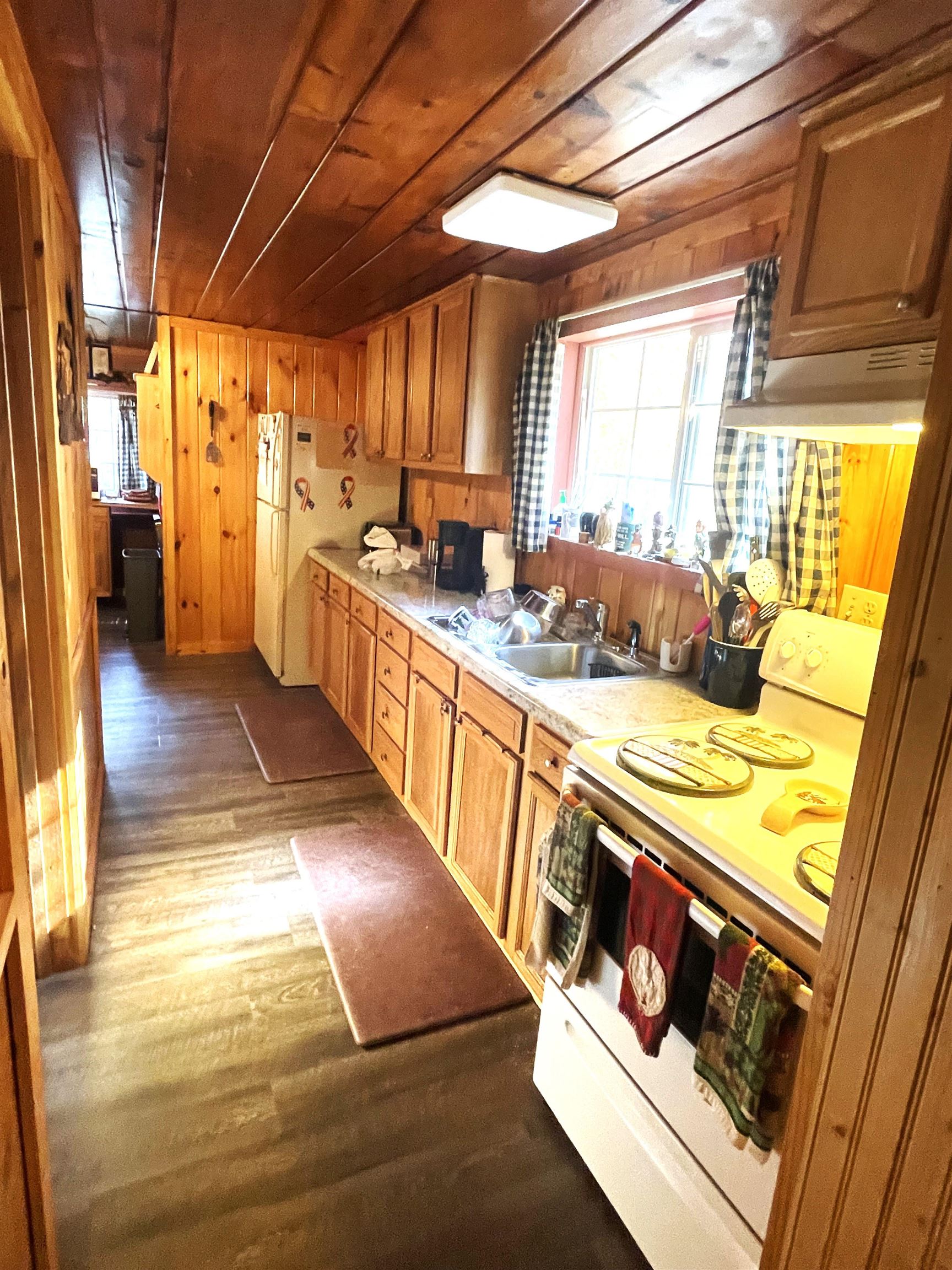 2346 Arbor Road Lupton, MI 48635 - Photo 13 of 26 1928533-f32419fc-7d7d-480c-a689-df1b3586f4d7.JPG