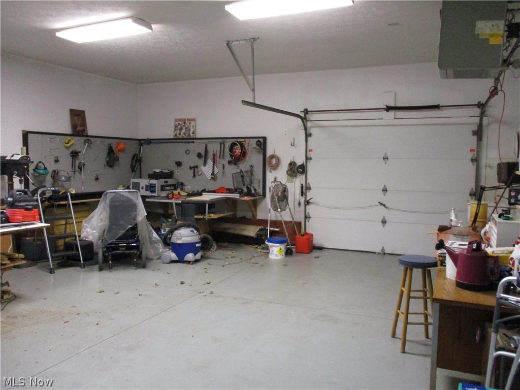 6034 Russia Road Amherst, OH 44001 - Photo 20 of 23 Gallery Image 20