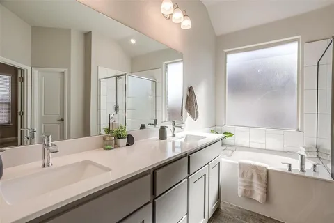 $440,000 | 6025 Kansas Trail, Midlothian, TX 76065