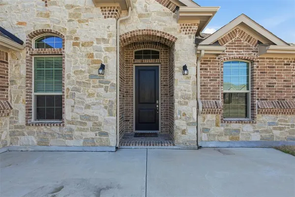 $434,999 | 6025 Kansas Trail, Midlothian, TX 76065