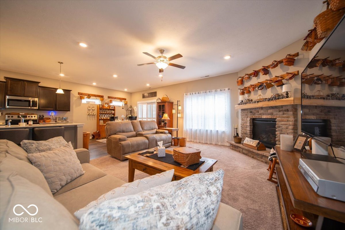 1020 Constellation Way Franklin, IN 46131 - Photo 13 of 27