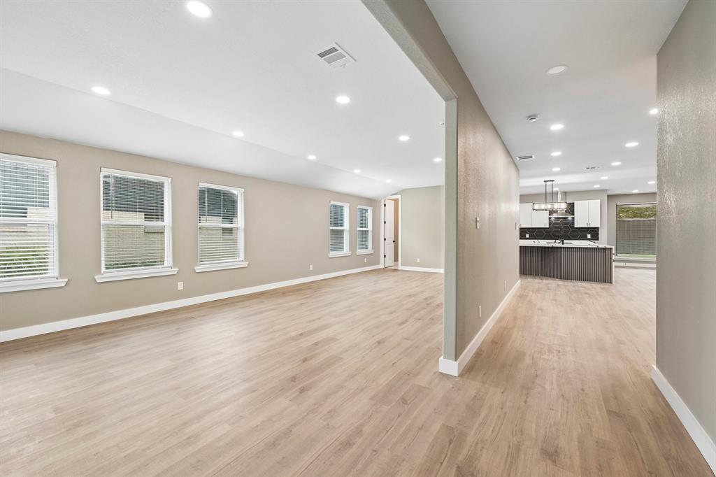3337 Whirlaway Road Dallas, TX 75229 - Photo 6 of 39