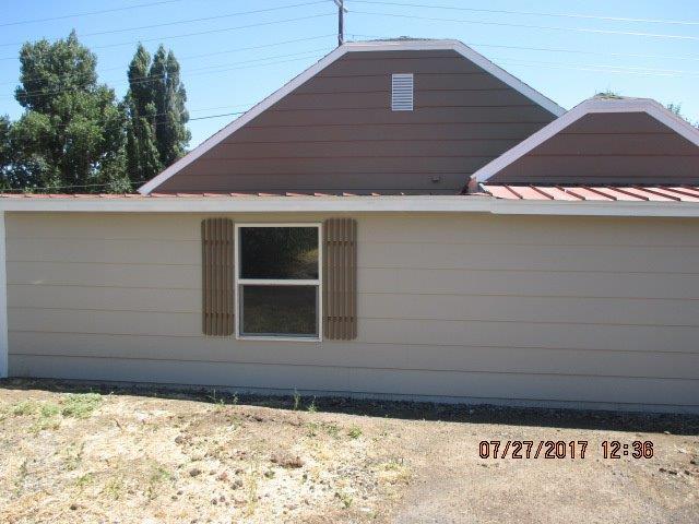 1724 Riverside Drive Klamath Falls, OR 97601 - Photo 3 of 15 Additional Photo