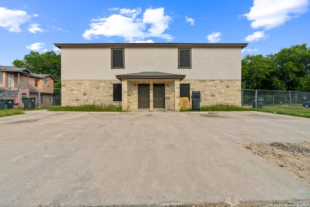 $1,000 | 7583 Windsor Oaks, San Antonio, TX 78239