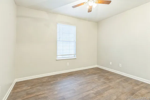$1,000 | 7583 Windsor Oaks, San Antonio, TX 78239