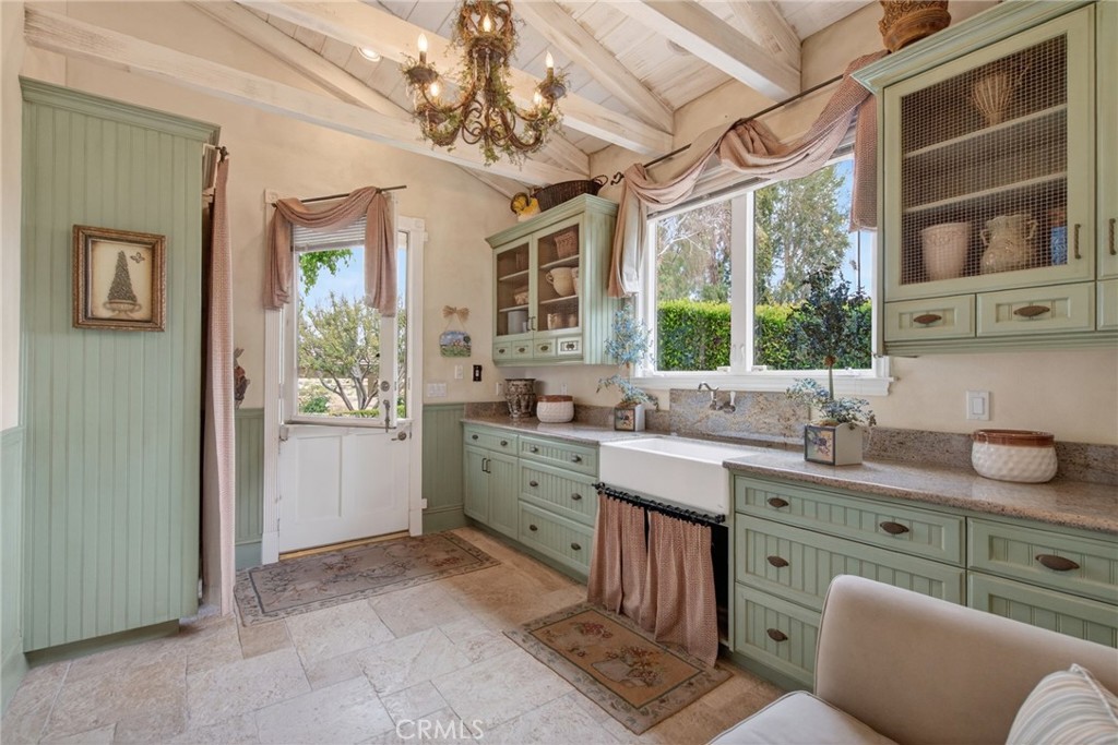 6952 Royal Hunt Ridge Drive Riverside, CA 92506 - Photo 34 of 75