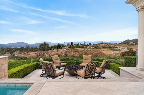 $3,500,000 | 6952 Royal Hunt Ridge Drive, Riverside, CA 92506