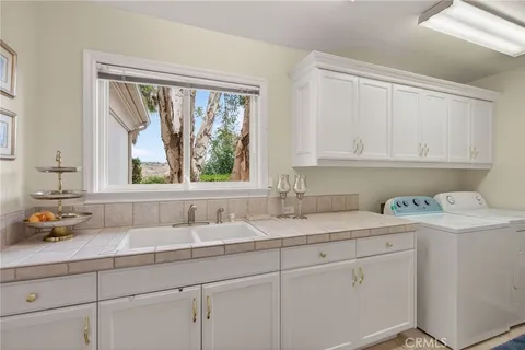 $3,500,000 | 6952 Royal Hunt Ridge Drive, Riverside, CA 92506