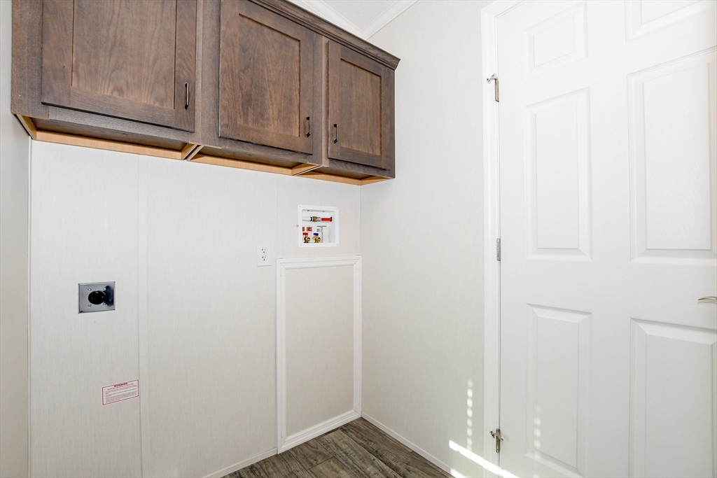 3040 Cranberry Highway, Unit 32 Wareham, MA 02538 - Photo 17 of 25 a view of cabinets