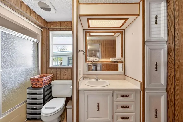 $299,900 | 1018 Southland Drive, Tavares, FL 32778