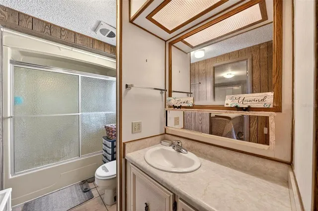 $299,900 | 1018 Southland Drive, Tavares, FL 32778