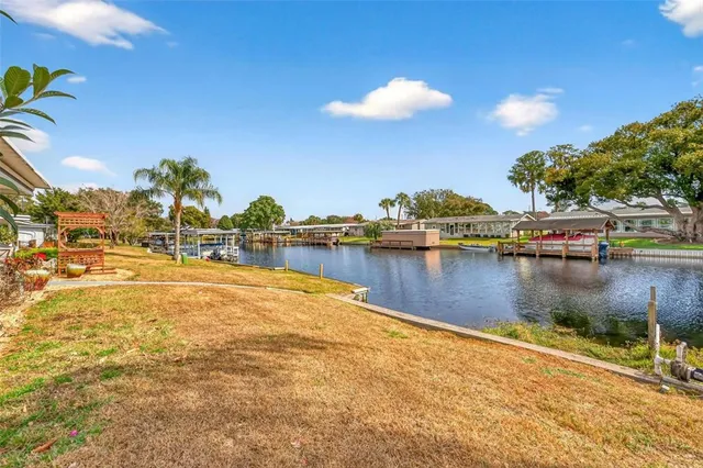 $299,900 | 1018 Southland Drive, Tavares, FL 32778