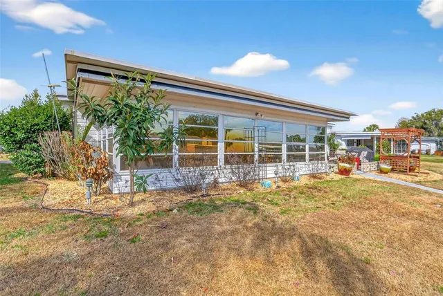 $299,900 | 1018 Southland Drive, Tavares, FL 32778