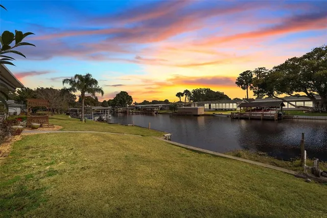 $299,900 | 1018 Southland Drive, Tavares, FL 32778