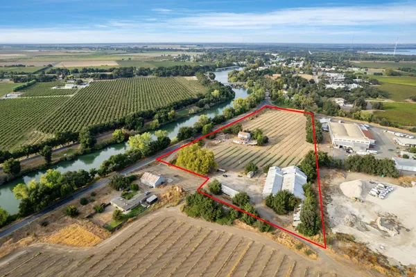 $1,100,000 | 14371 Race Track Road, Walnut Grove, CA 95690