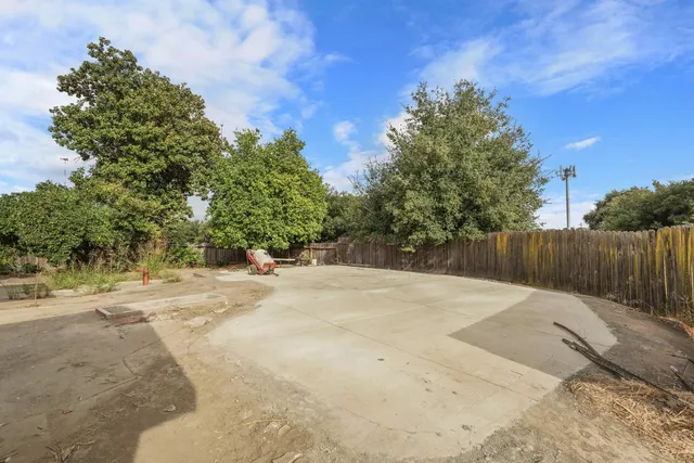 $1,100,000 | 14371 Race Track Road, Walnut Grove, CA 95690