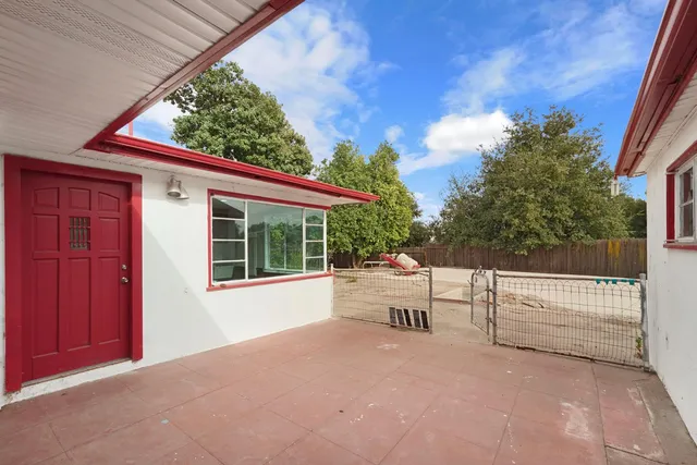 $1,100,000 | 14371 Race Track Road, Walnut Grove, CA 95690