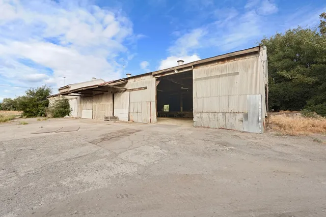 $1,100,000 | 14371 Race Track Road, Walnut Grove, CA 95690