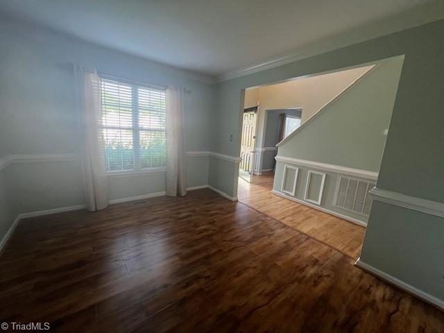 2707 Blockhouse Court Jamestown, NC 27282 - Photo 2 of 34