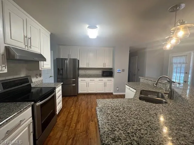 $2,200 | 2707 Blockhouse Court, Jamestown, NC 27282