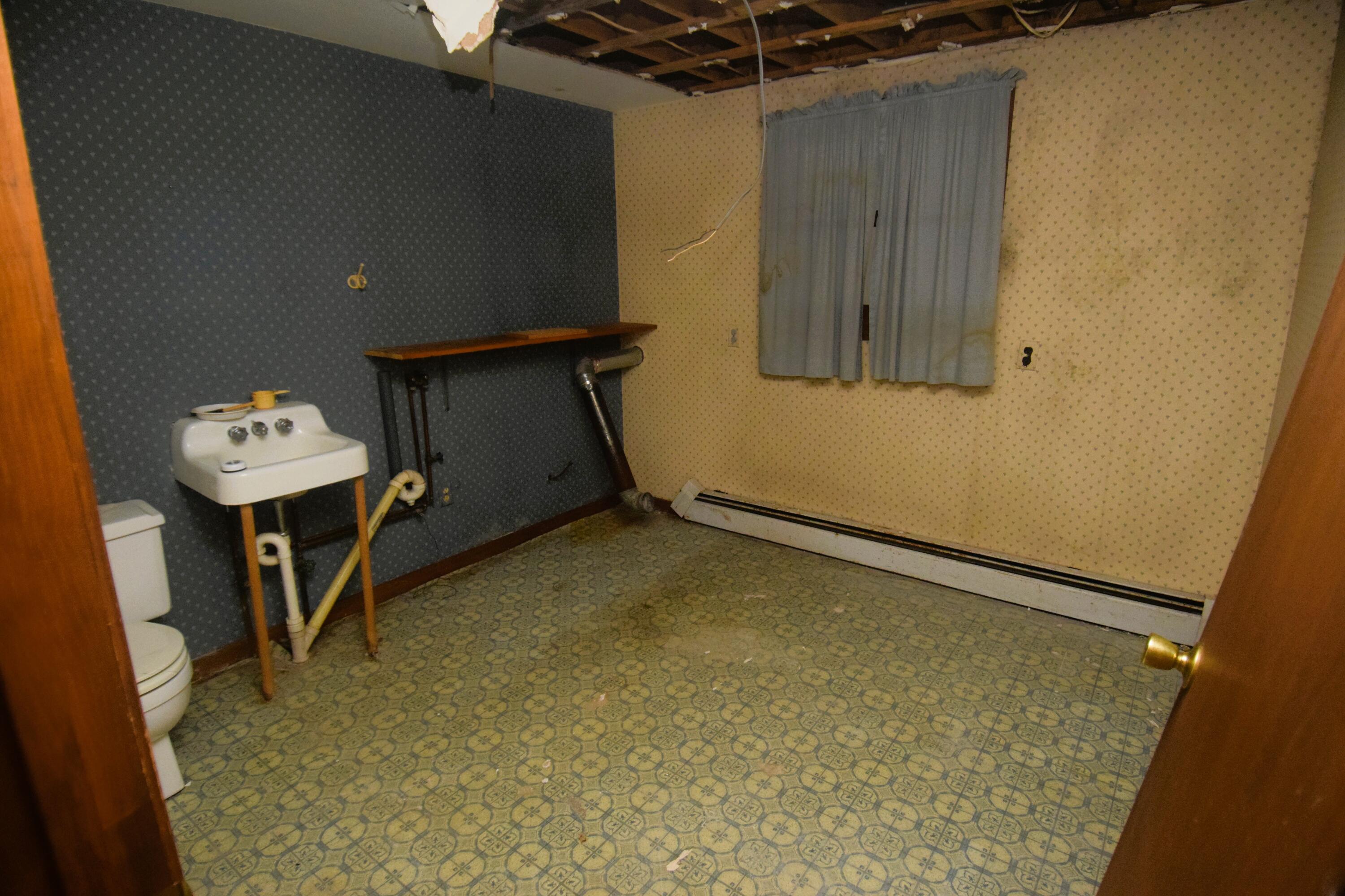 17 North Main Street Anson, ME 04958 - Photo 21 of 35 DSC_0079