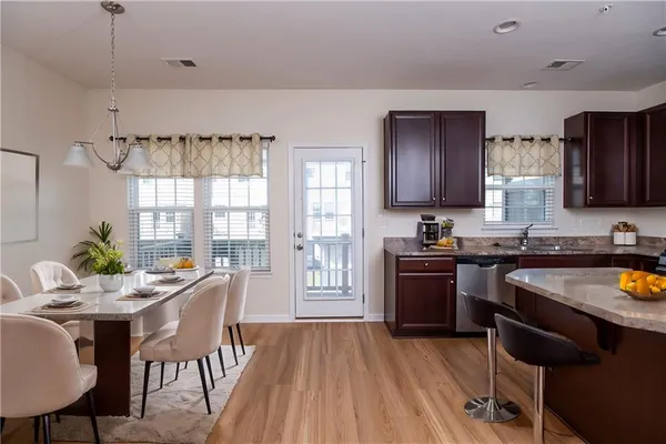 $2,850 | 1719 St Johns Lane, Sewickley, PA 15143