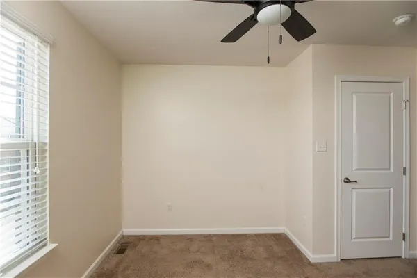 $2,850 | 1719 St Johns Lane, Sewickley, PA 15143