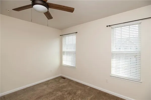$2,850 | 1719 St Johns Lane, Sewickley, PA 15143