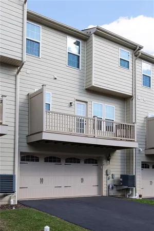 $2,850 | 1719 St Johns Lane, Sewickley, PA 15143