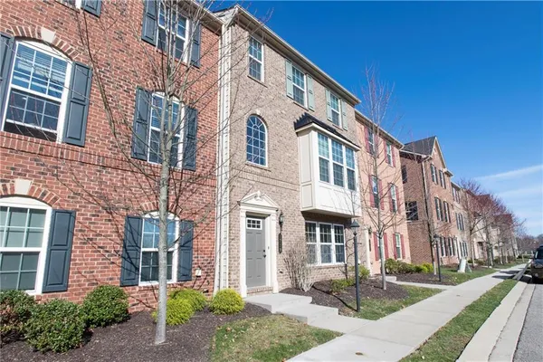 $2,850 | 1719 St Johns Lane, Sewickley, PA 15143